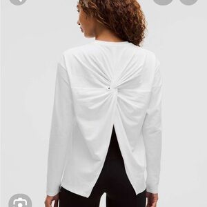 Lululemon Twist-Back Relaxed Fit Long Sleeve Size Small NWT